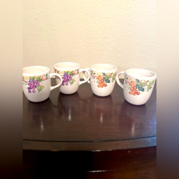 🤩 NEW ITEM! Set of 4 Pfaltzgraff Orchard Coffee Mugs - Picture 1 of 6